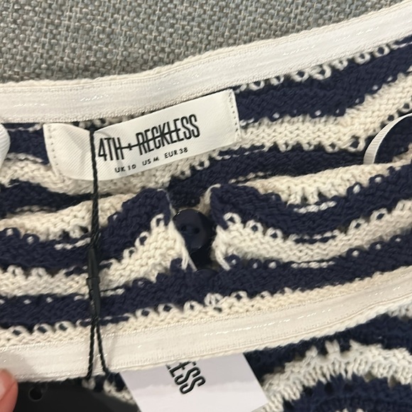 4TH & RECKLESS island crochet Knitted Crop top in navy & white Size M - Picture 8 of 9